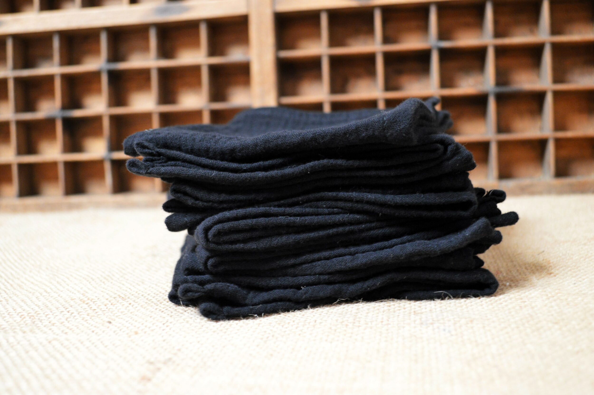 serviettes visage noires